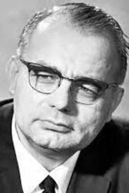 Mih&aacute;ly Szemes