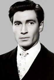 Luis D&aacute;vila