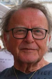 Peter Eszterh&aacute;s