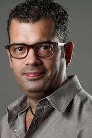 Roger Zayas-Baz&aacute;n