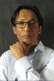 尼克&middot;劳勒