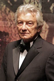 Arturo Bon&iacute;n