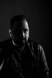 Sinhu&eacute; F. Benavides