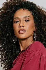 Ta&iacute;s Ara&uacute;jo