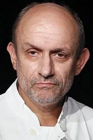 Paul Chari&eacute;ras