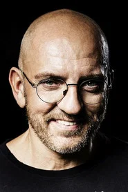 Sven V&auml;th