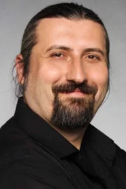 Mesut S&uuml;re