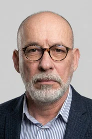 Erdal K&uuml;&ccedil;&uuml;kk&ouml;m&uuml;rc&uuml;