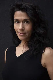 Lav&iacute;nia Moreira