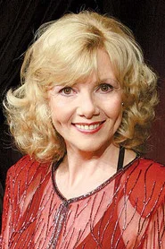 Ildik&oacute; Piros