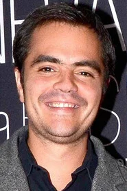 Valent&iacute;n Trujillo Jr.