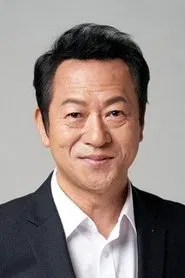 崔日华