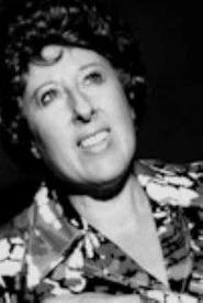 Nelly L&aacute;inez