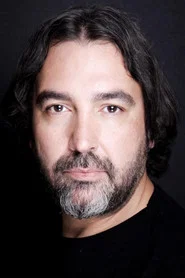 Hasan K&uuml;&ccedil;&uuml;k&ccedil;etin