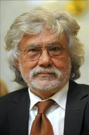 Vit&eacute;zy L&aacute;szl&oacute;