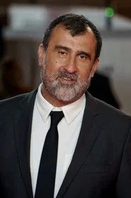 Adolfo D&aacute;vila