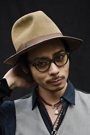 新倉健太