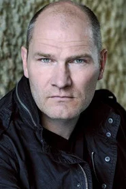 Nils D&uuml;well