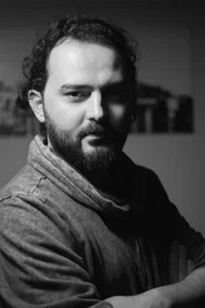 &Ouml;zg&uuml;r Bakar
