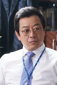 李基英