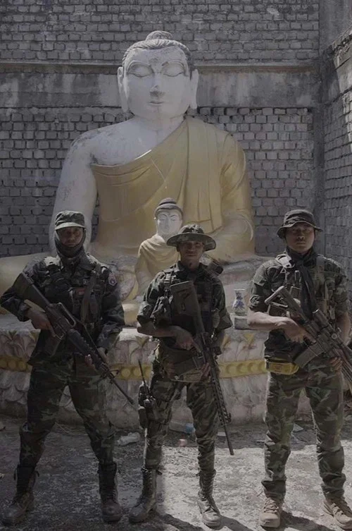 Birmanie : l'arm&eacute;e des ombres