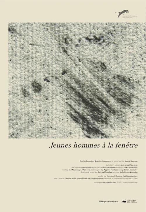 Jeunes hommes &agrave; la fen&ecirc;tre